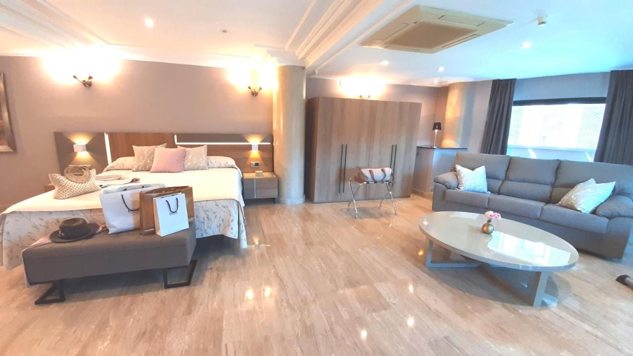 Hotel Nueva Plaza Maliaño Esterno foto