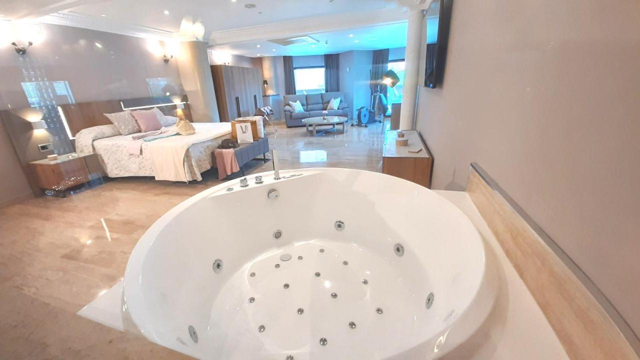 Hotel Nueva Plaza Maliaño Esterno foto