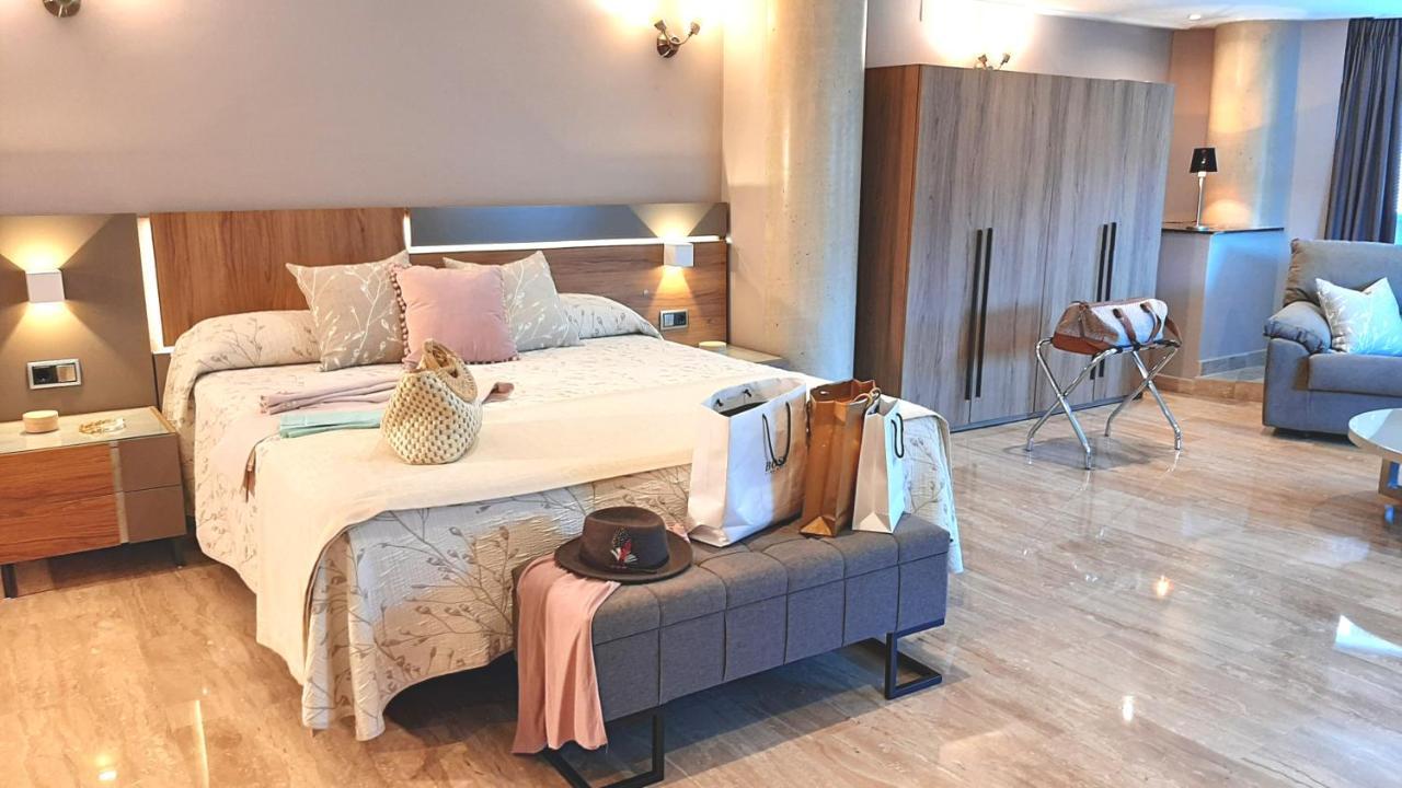 Hotel Nueva Plaza Maliaño Esterno foto
