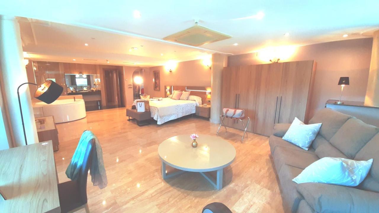 Hotel Nueva Plaza Maliaño Esterno foto