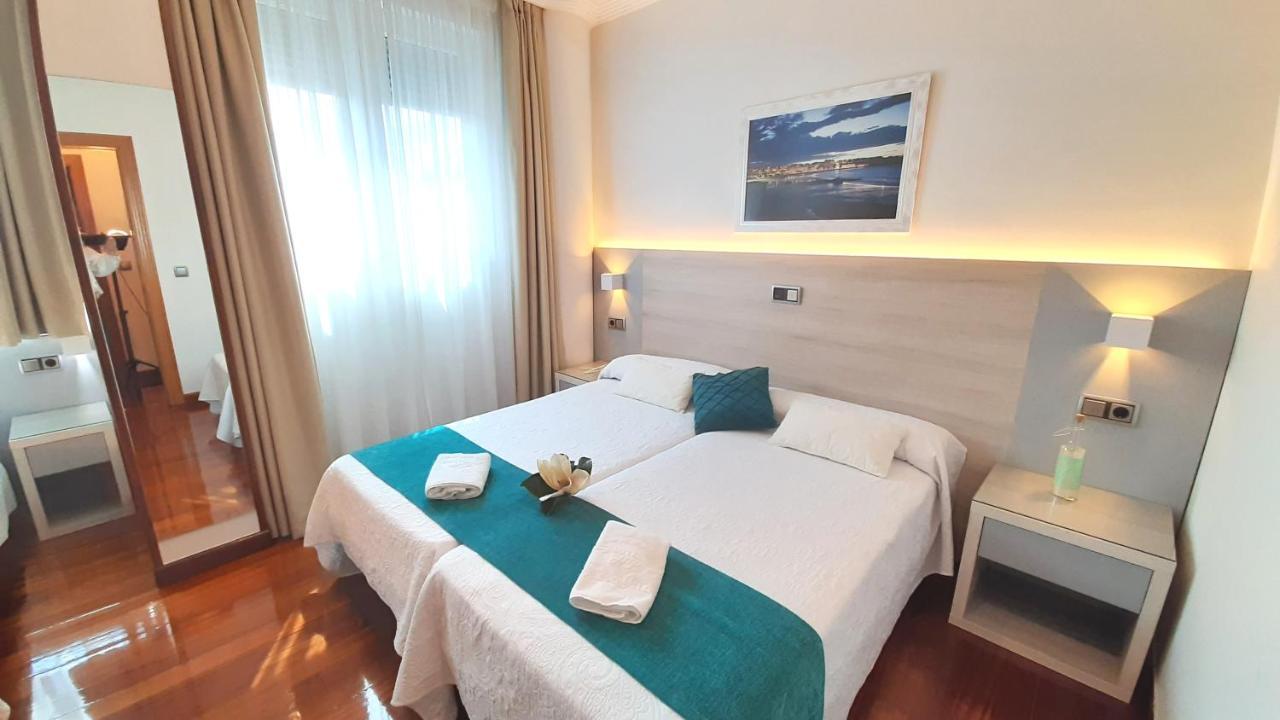 Hotel Nueva Plaza Maliaño Esterno foto