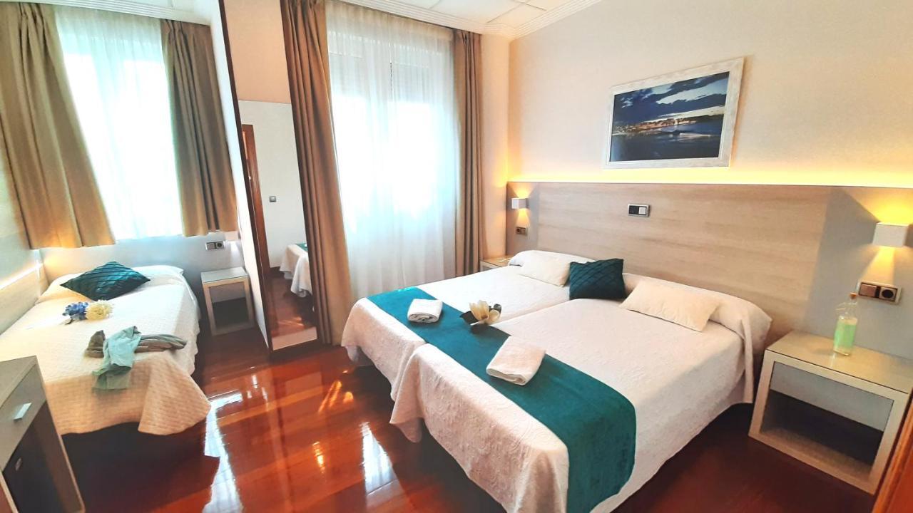 Hotel Nueva Plaza Maliaño Esterno foto