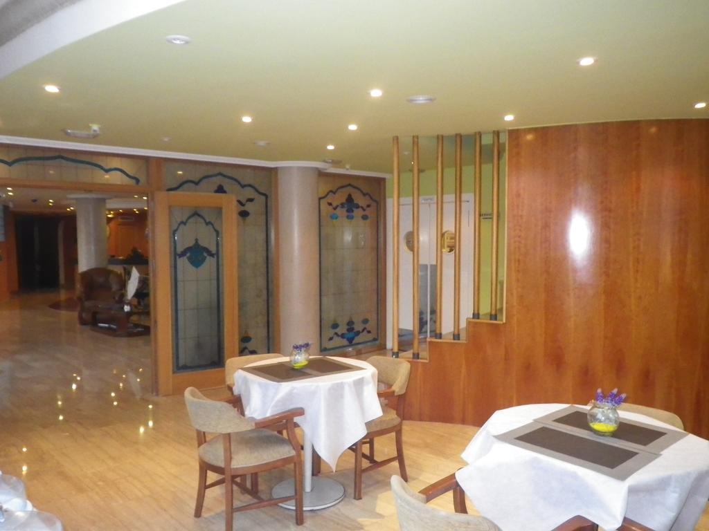Hotel Nueva Plaza Maliaño Esterno foto